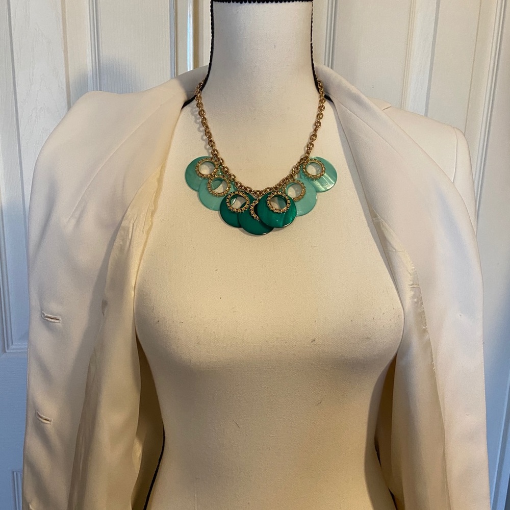 Blazer - Picture 4 of 6